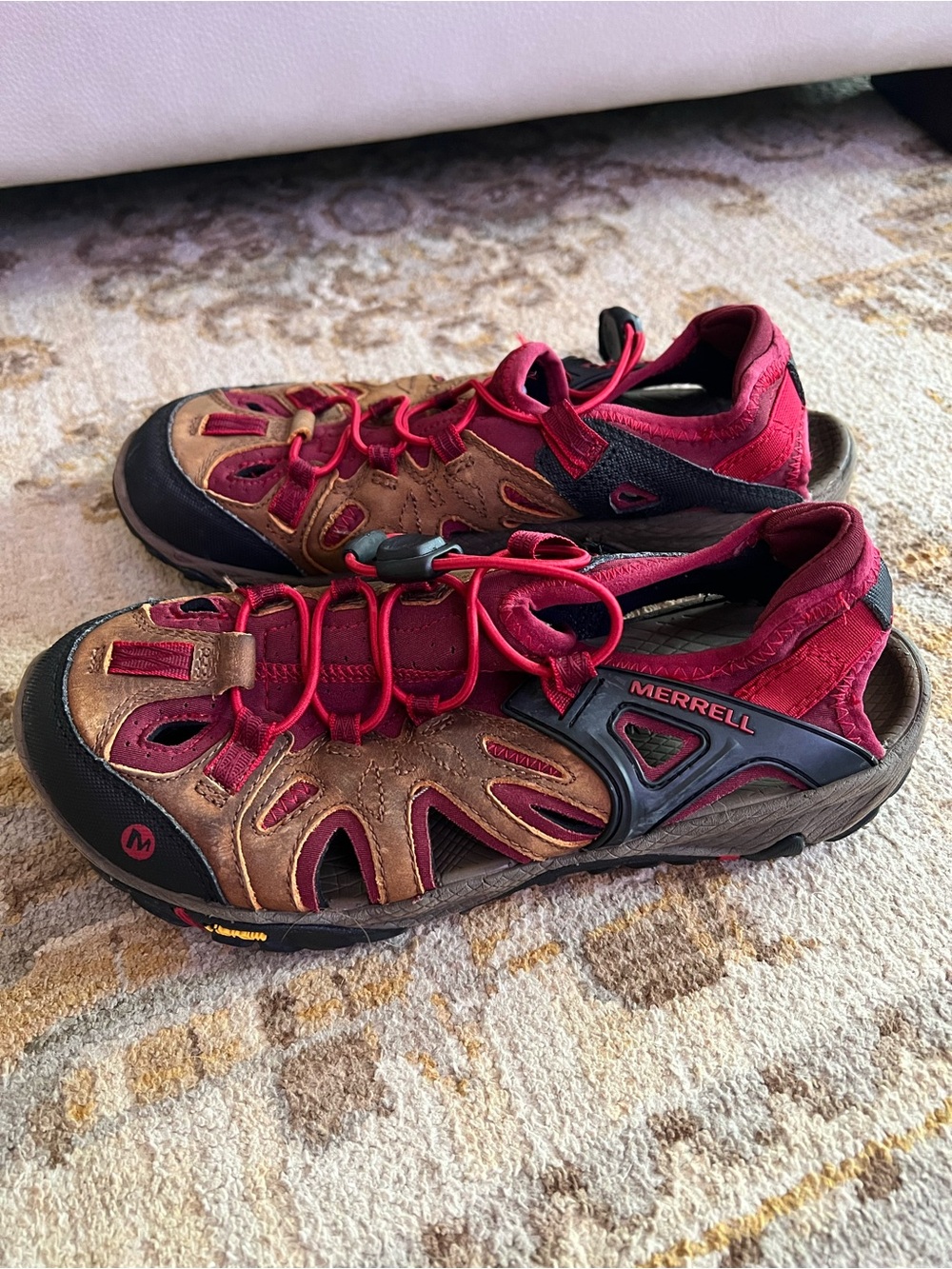 Merrell Maipo Explorer Sieve water hiking shoe